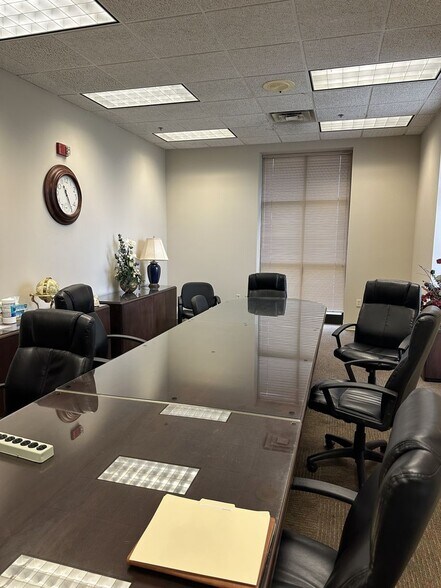 More Photos Of 3001 Tamarack Rd, Owensboro Distribution For Lease