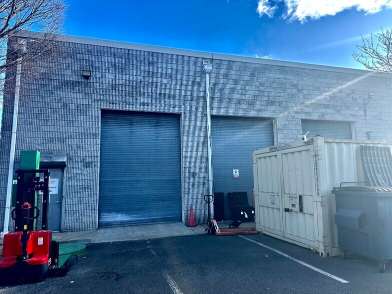 More Photos Of 1061 E Elizabeth Ave, Linden Warehouse For Lease