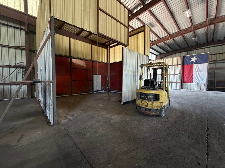 More Photos Of 5808 Fm 3455 Rd, Navasota Manufacturing For Lease