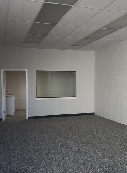 More Photos Of 91 Charter Oak Ave, San Francisco Warehouse For Sale