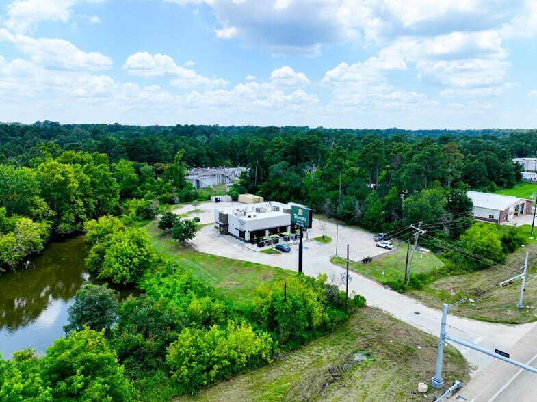 More Photos Of 15607 Highway 105 W, Montgomery Restaurant For Lease