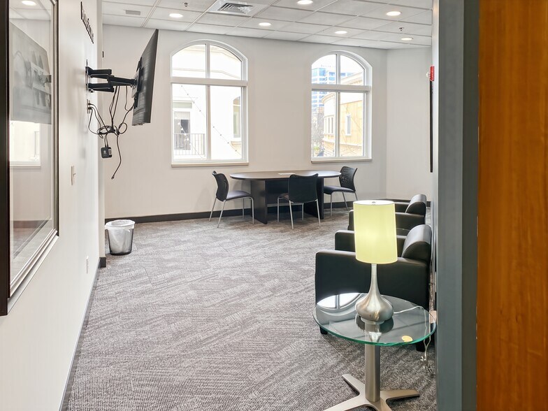 More Photos Of 1000 Highland Colony Pky, Ridgeland Coworking Space