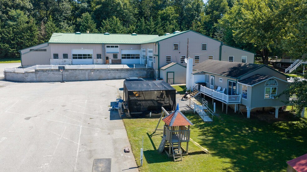 More Photos Of 197 Pencroft Dr N, Holtwood Industrial For Sale