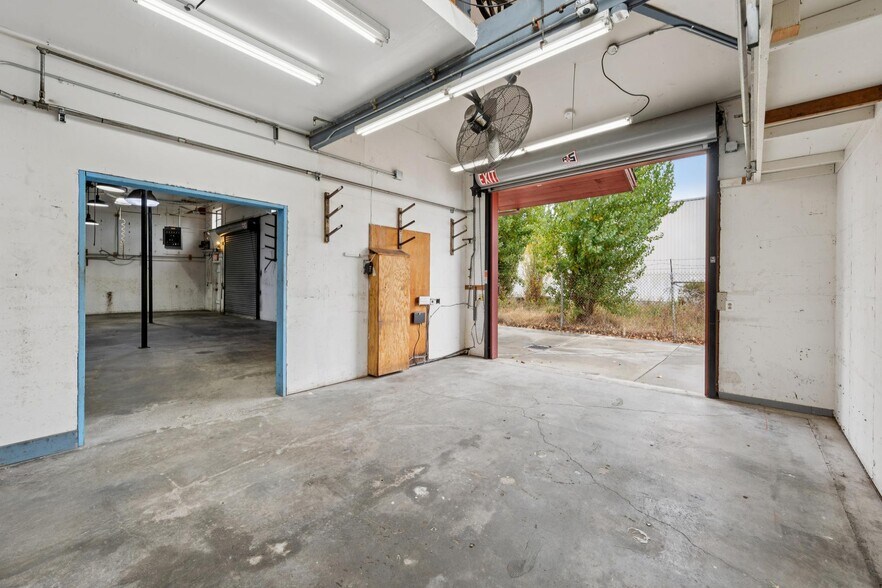 More Photos Of 253 S 25th St, Richmond Flex For Sale