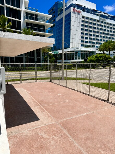 More Photos Of 2814 Collins Ave, Miami Beach Apartments For Lease