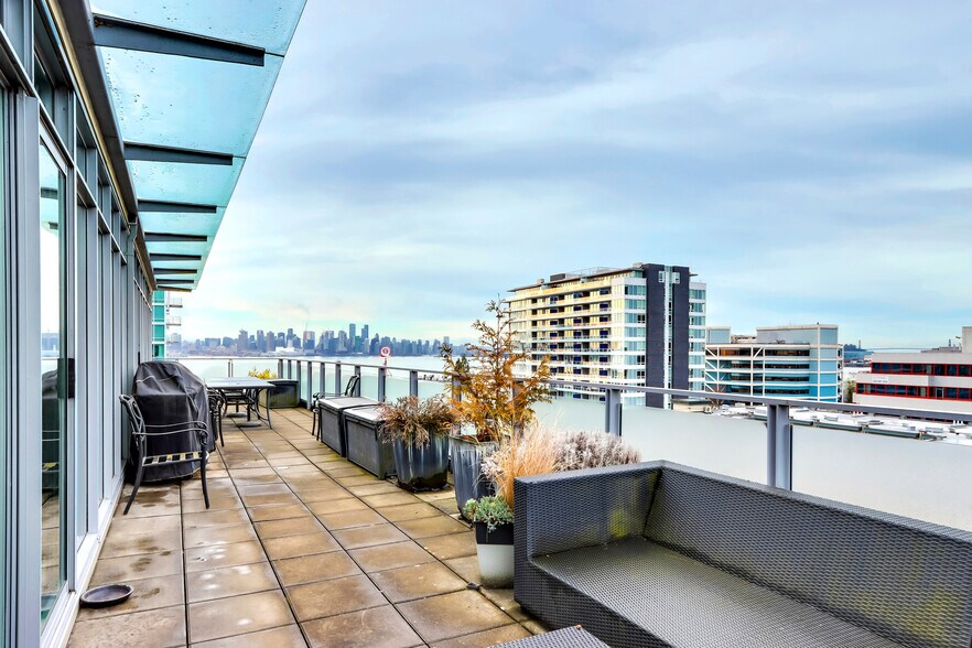 More Photos Of 88 Lonsdale Ave, North Vancouver Office For Lease