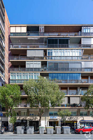 Primary Photo Of 160 Travessera de les Corts, Barcelona Apartments For Sale