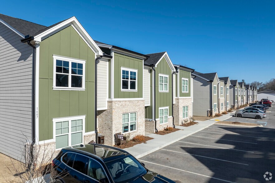 More Photos Of 7521 Middle Valley Rd, Hixson Apartments For Sale