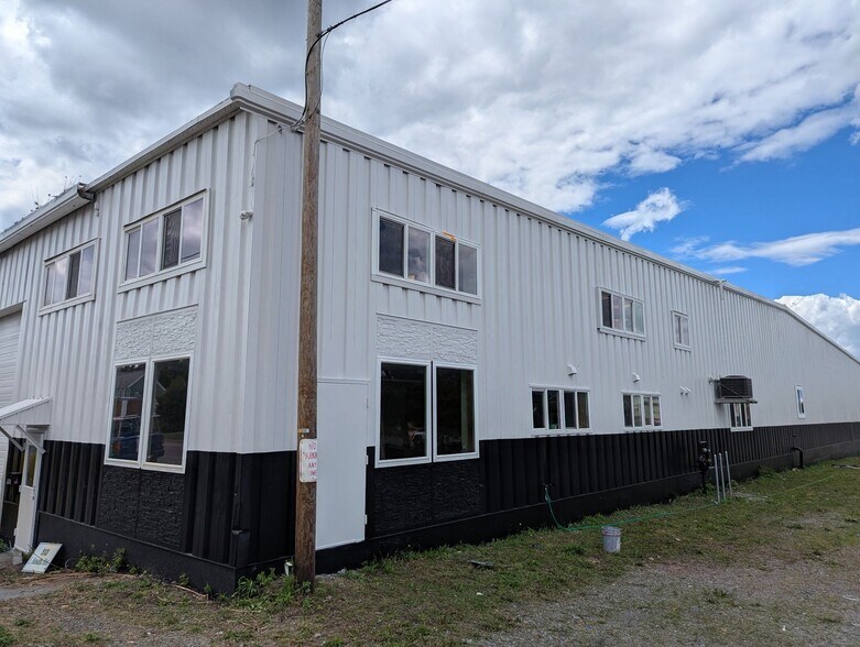 More Photos Of 513-539 E Hiawatha Blvd, Syracuse Warehouse For Sale