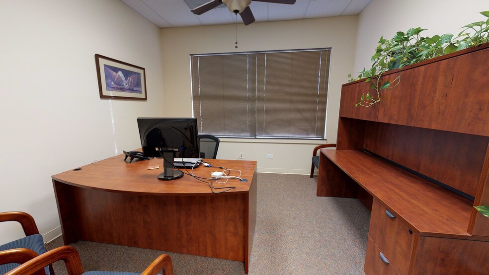 More Photos Of 150 Kendall Point Dr, Oswego Manufacturing For Lease