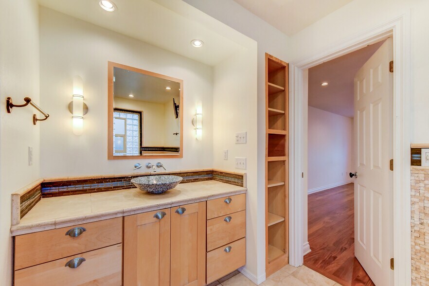 More Photos Of 1313 Washington St, Sumner Religious Facility For Sale