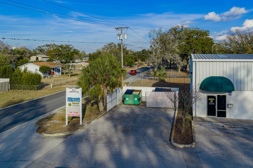 More Photos Of 2711 Airport Rd, Plant City Industrial For Sale