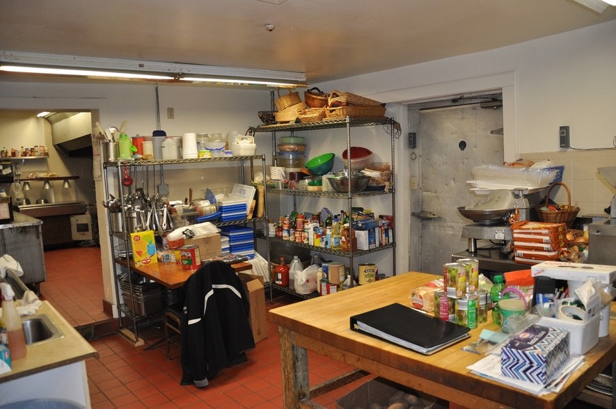 More Photos Of 2 Mclean Rd, Mclean Restaurant For Sale