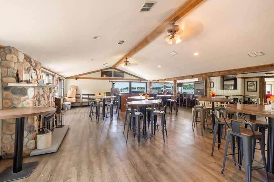 More Photos Of 8106 W Port Bay Rd, Wolcott Marina For Sale