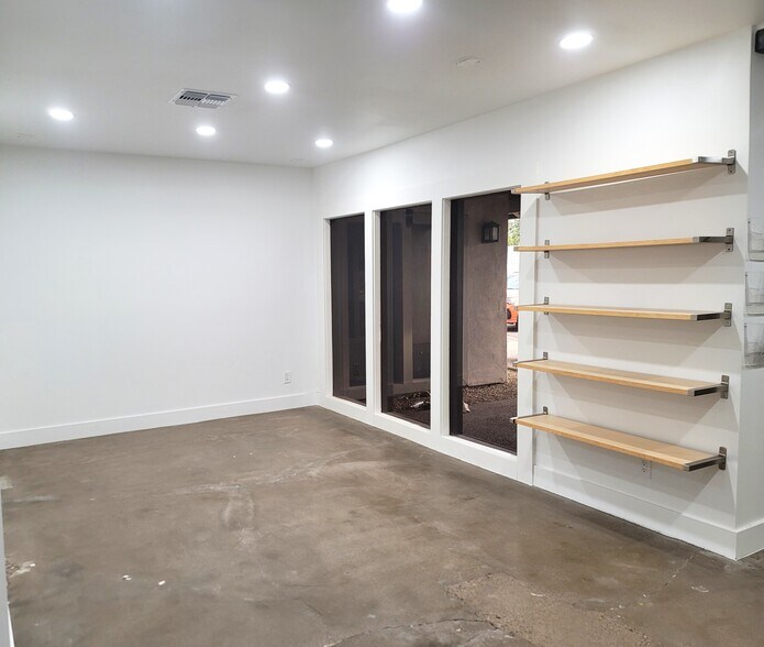 More Photos Of 3038 E Cactus Rd, Phoenix Office For Sale