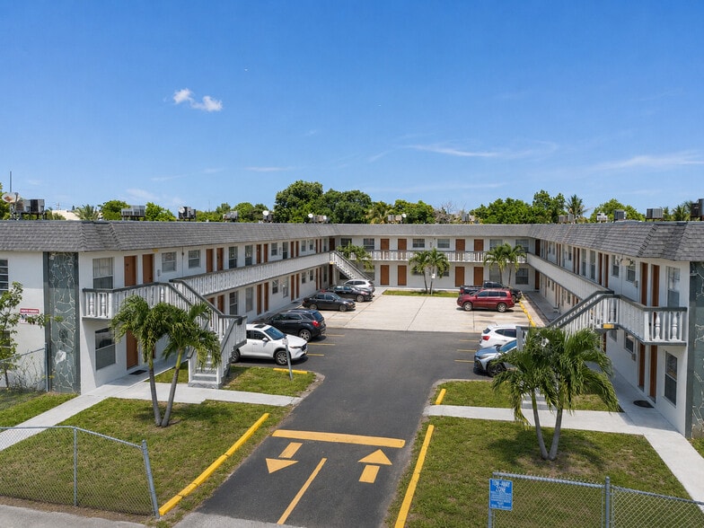 More Photos Of 18101 NW 7th Ave, Miami Apartments For Sale