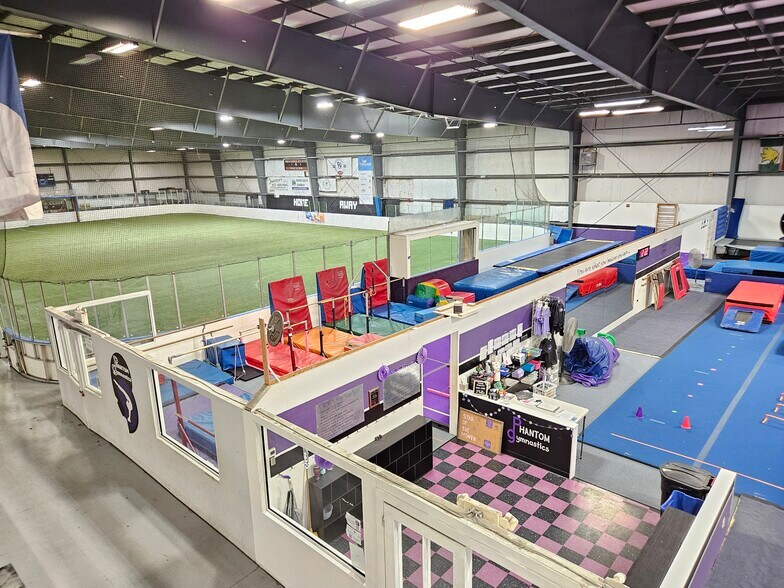 More Photos Of 142 State Route 111, Hampstead Freestanding For Sale