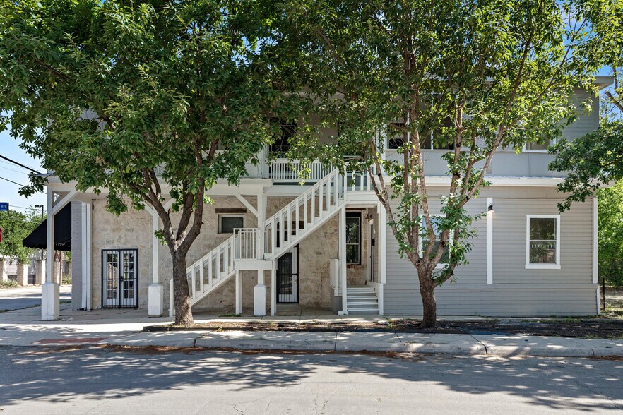 More Photos Of 2024 S Flores St, San Antonio Storefront Retail Residential For Sale