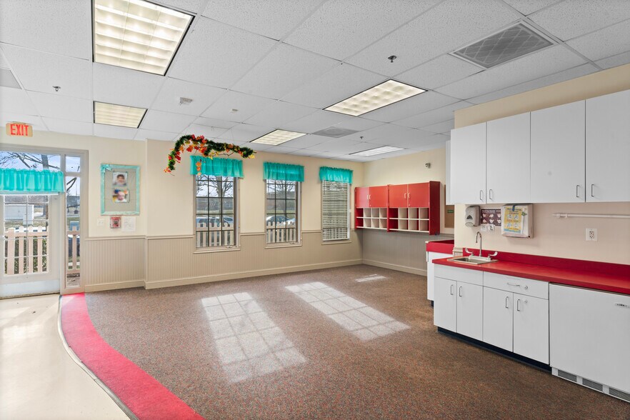 More Photos Of 42851 Smallwood Ter, Chantilly Daycare Center For Sale