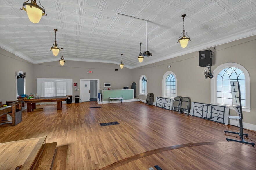 More Photos Of 2 Church St, Travelers Rest Religious Facility For Sale