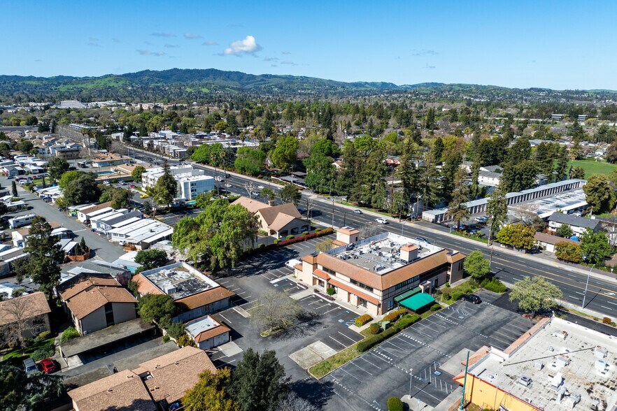 More Photos Of 1410A Monument Blvd, Concord Unknown For Lease