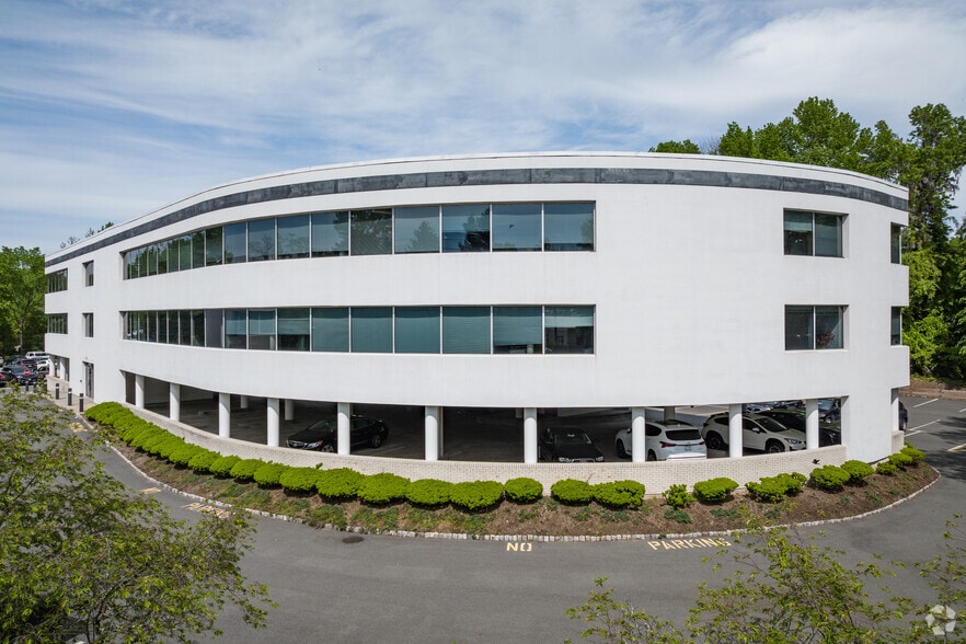 More Photos Of 310 Passaic Ave, Fairfield Office For Sale