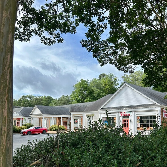 More Photos Of 2397 Liberty Way, Virginia Beach General Retail For Lease