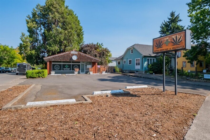 More Photos Of 1890 Capitol St NE, Salem Freestanding For Sale
