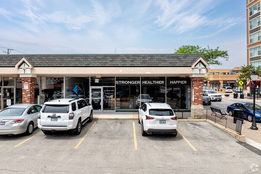 More Photos Of 10-36 S Evergreen Ave, Arlington Heights Unknown For Lease