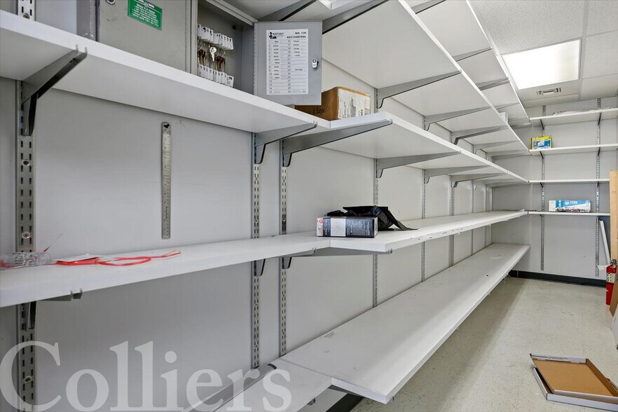 More Photos Of 382 American Ave, Jerome Warehouse For Lease