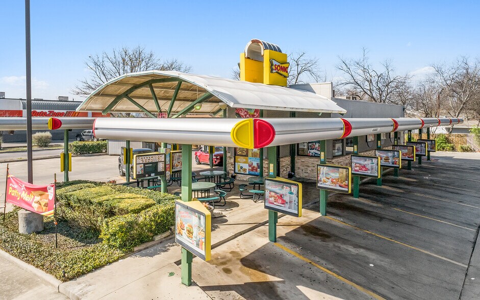 More Photos Of 2301 Blanco Rd, San Antonio Fast Food For Lease