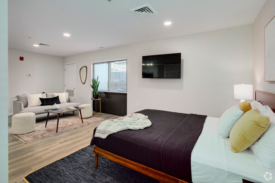 More Photos Of 315 Elden St, Herndon Apartments For Sale