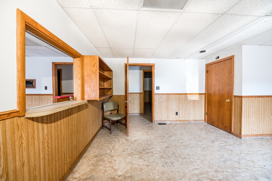More Photos Of 1189 Pineview Dr, Morgantown Medical For Lease