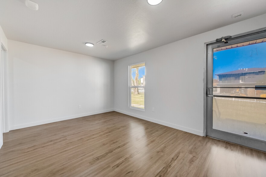 More Photos Of 404 E 5600 S, Salt Lake City Apartments For Sale