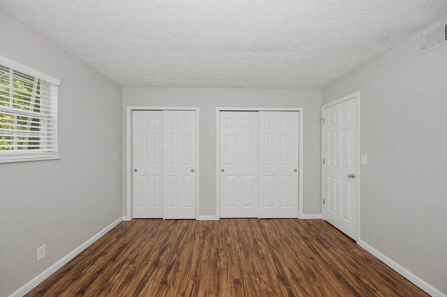 More Photos Of 3935-3939 Wilma Ct, Cincinnati Apartments For Sale