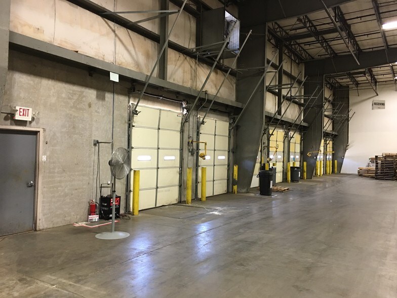 More Photos Of 5601-5699 Eastport Blvd, Richmond Distribution For Lease