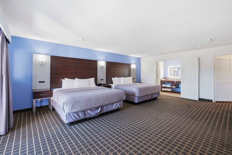 More Photos Of 600 Riverside Ave, Santa Cruz Hotel For Sale