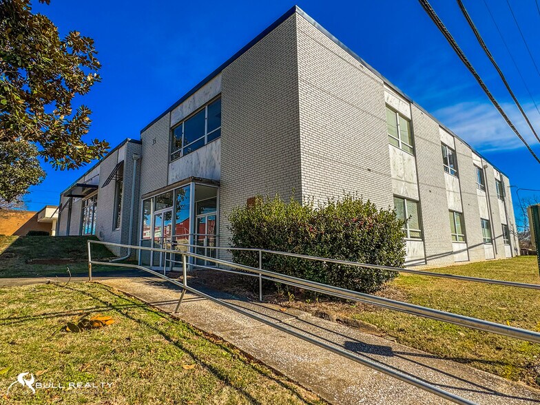 More Photos Of 35 W Church St, Jasper Office For Sale