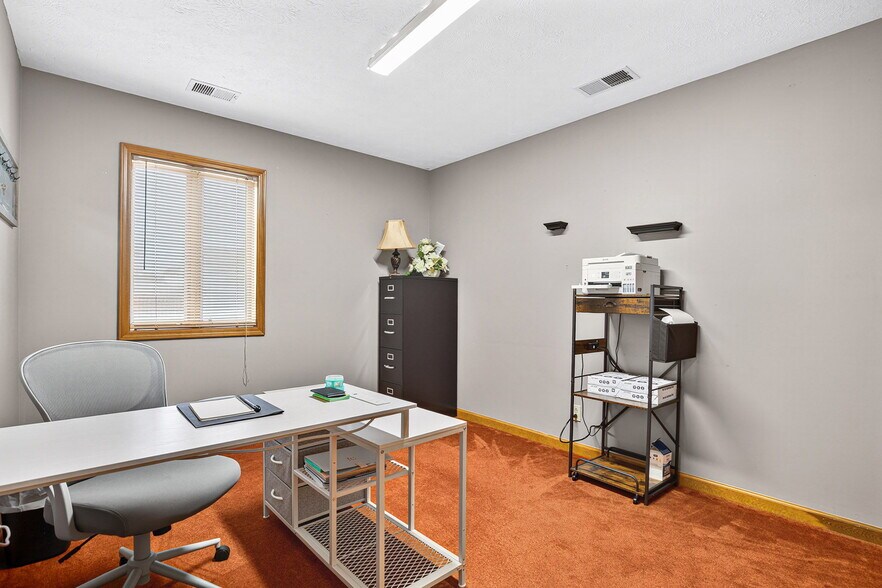 More Photos Of 1301 S Meridian St, Lebanon Religious Facility For Sale