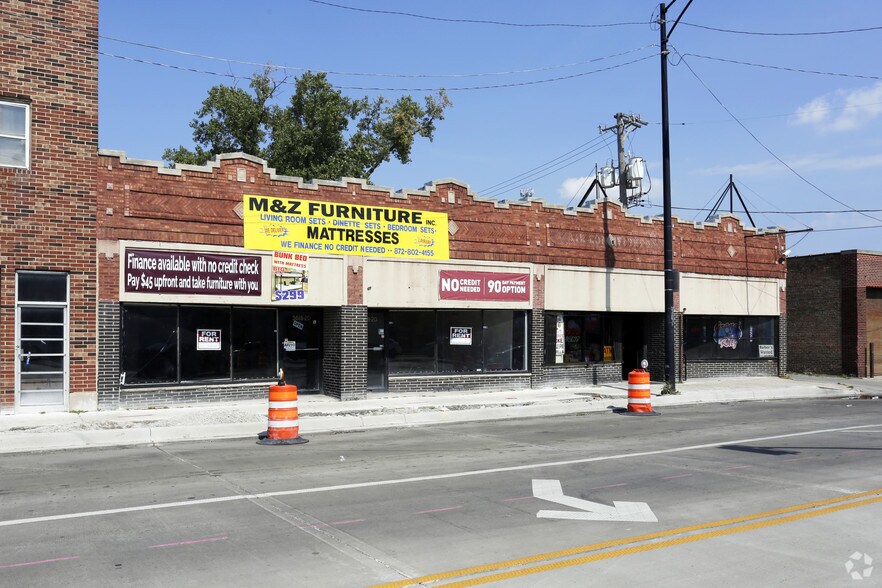 More Photos Of 3614-3620 W Division St, Chicago Storefront For Sale