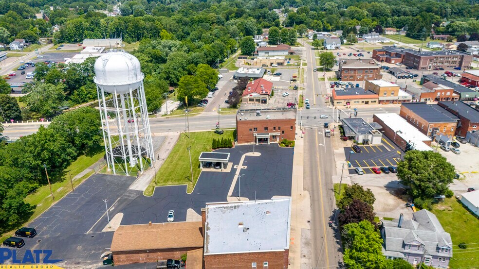 More Photos Of 20 S Canal St, Newton Falls Bank For Lease
