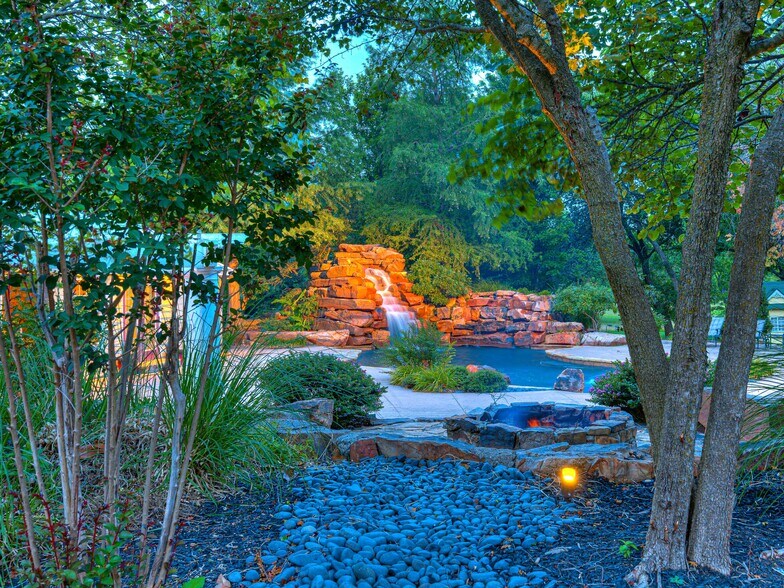 More Photos Of 18509 Brangus Rd, Shawnee Specialty For Sale