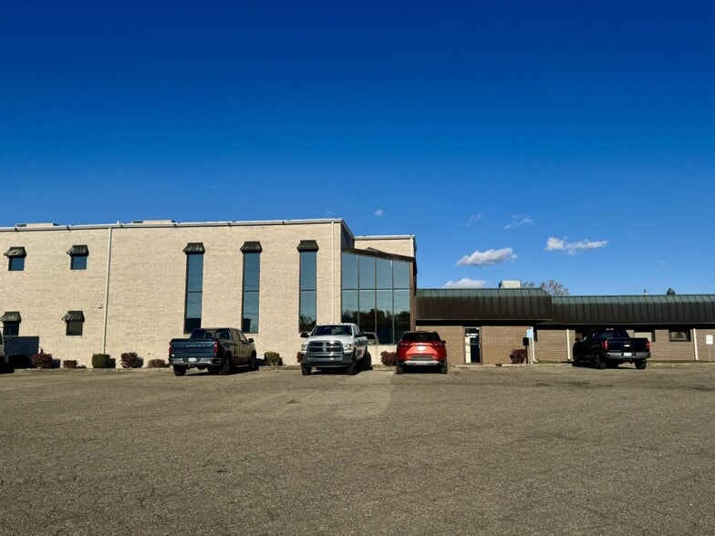 More Photos Of 4200 Legion Dr, Mason Warehouse For Lease
