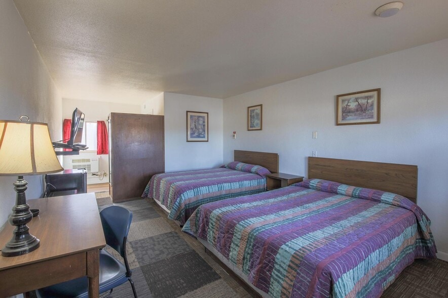 More Photos Of 2716 SE Frontage Rd, Loveland Hotel For Sale