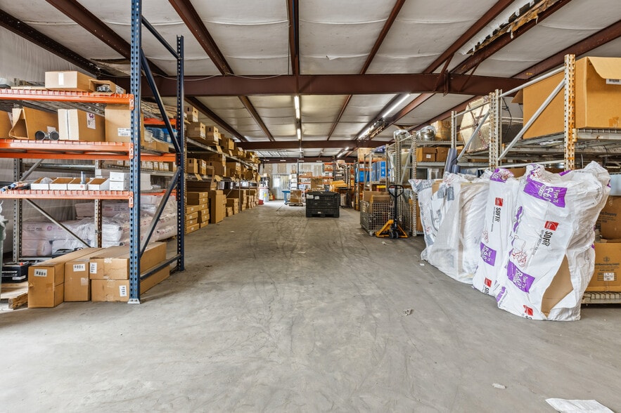 More Photos Of 705 Cedar Bayou Rd, Baytown General Retail For Lease