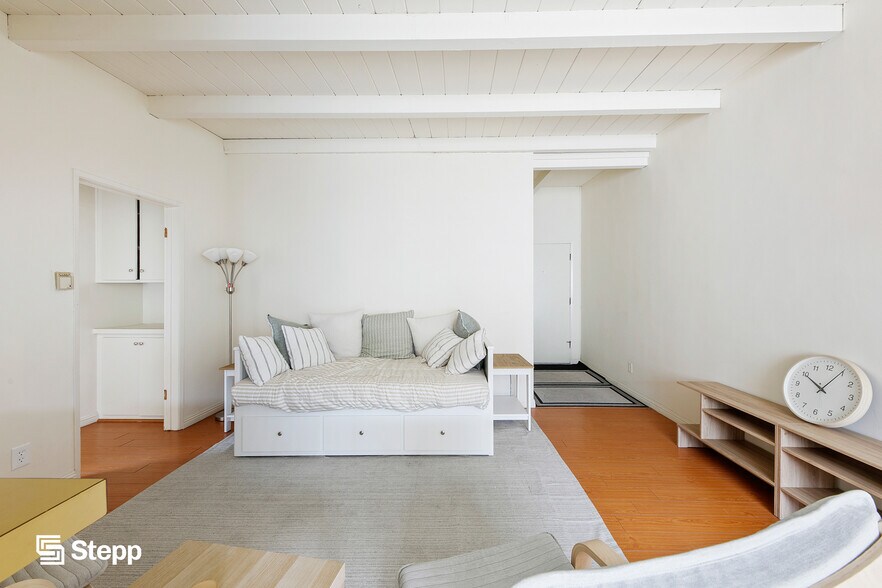 More Photos Of 914 S St Andrews Pl, Los Angeles Apartments For Sale