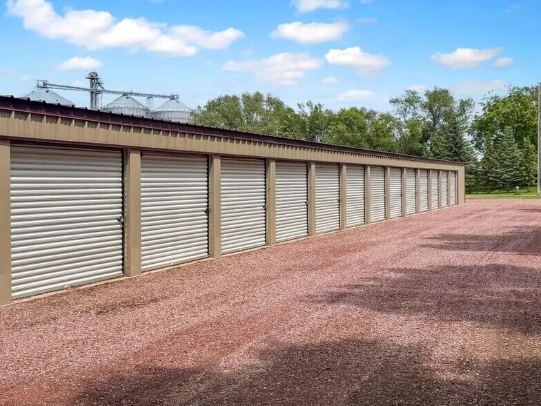 More Photos Of 351 S 4th St, Tracy Specialty For Sale