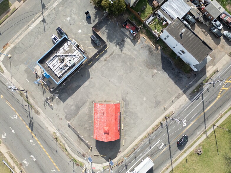 More Photos Of 735 E Hazelwood Ave, Rahway Freestanding For Sale