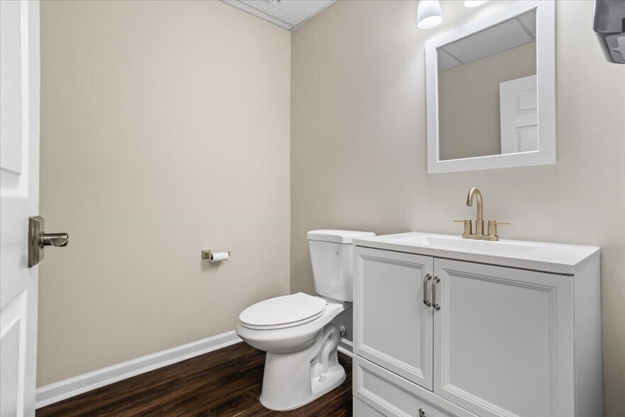 More Photos Of 889 Commerce Dr Sw, Conyers Loft Creative Space For Sale