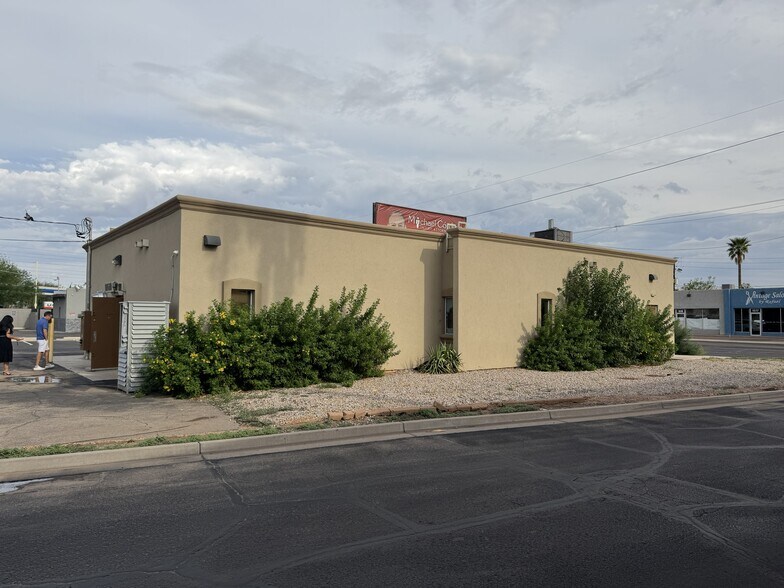 Primary Photo Of 1516 E Thomas Rd, Phoenix Restaurant For Sale